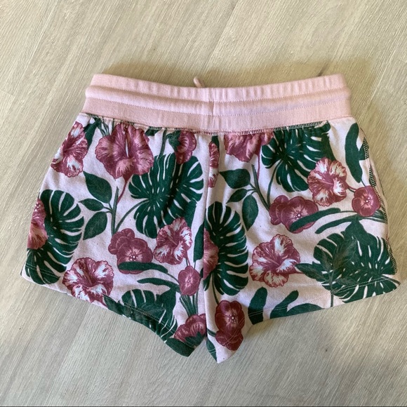 Pink floral shorts (brand new) - Picture 2 of 2